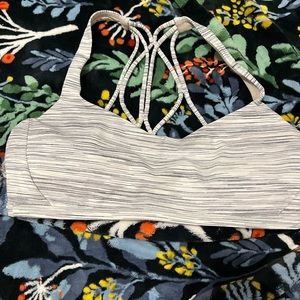 Lululemon sports bra